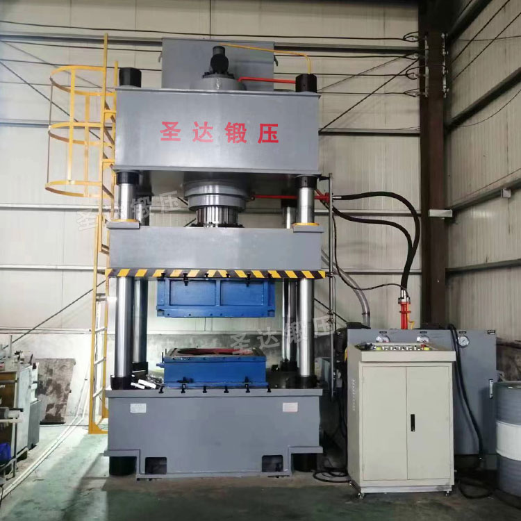 500噸不銹鋼水箱板液壓機客戶現(xiàn)場 500噸不銹鋼水箱板液壓機客戶現(xiàn)場